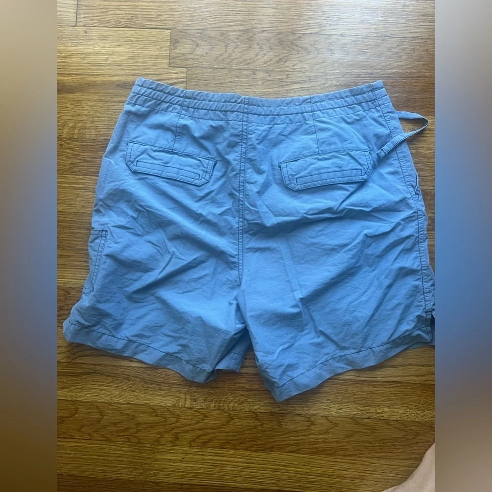 Columbia Women's Light Blue Cargo Shorts - Picture 5 of 6